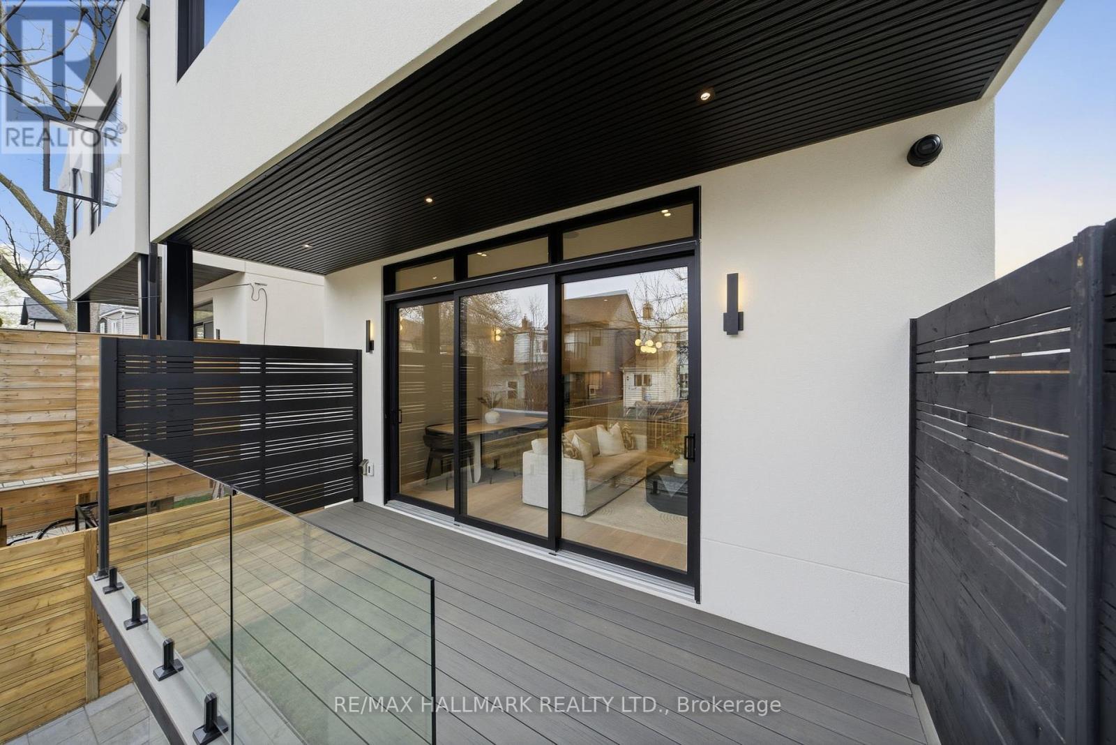 10 Leroy Avenue, Toronto, Ontario  M4J 4G7 - Photo 47 - E13085890