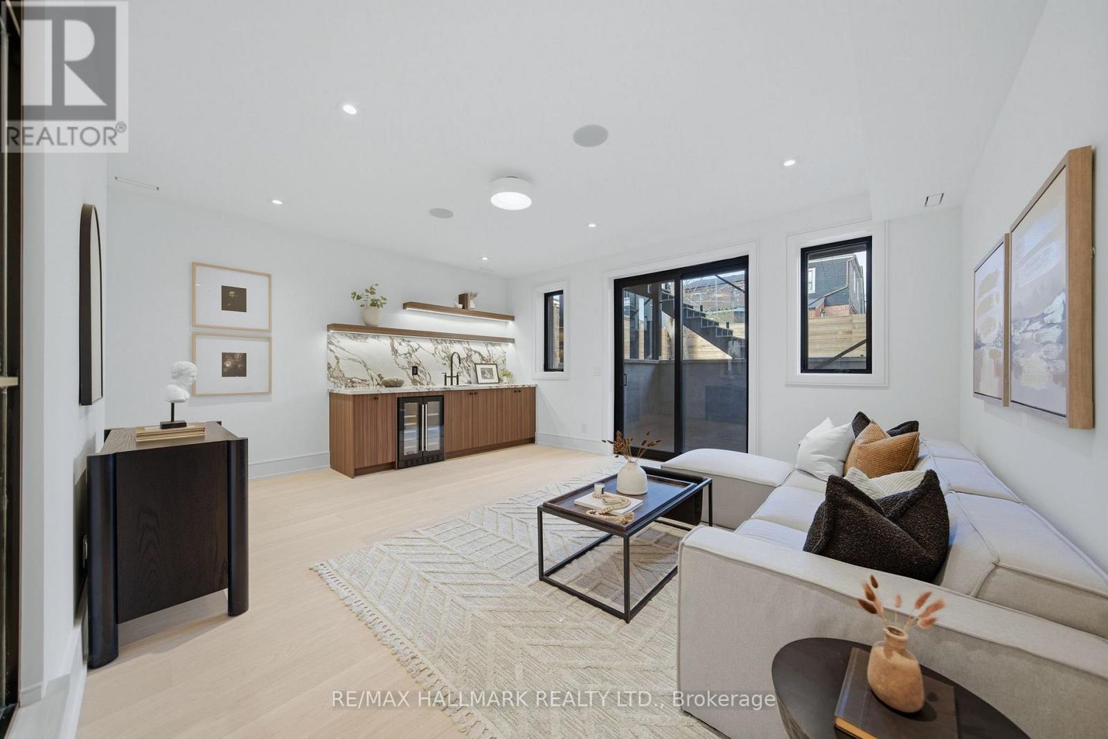 10 Leroy Avenue, Toronto, Ontario  M4J 4G7 - Photo 40 - E13085890