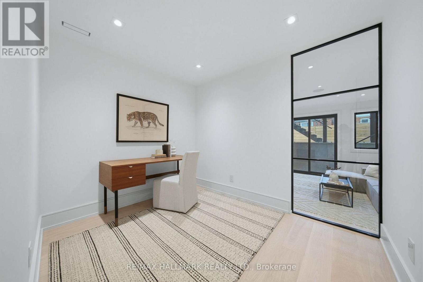 10 Leroy Avenue, Toronto, Ontario  M4J 4G7 - Photo 44 - E13085890