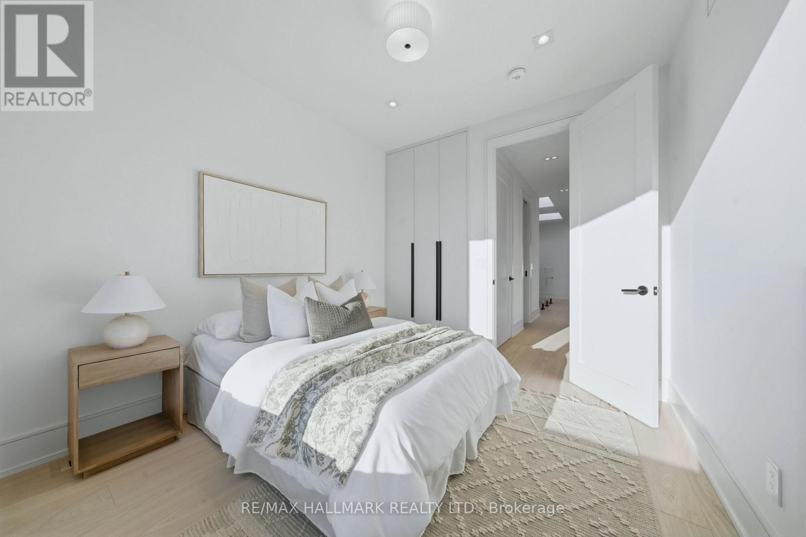 10 Leroy Avenue, Toronto, Ontario  M4J 4G7 - Photo 33 - E13085890