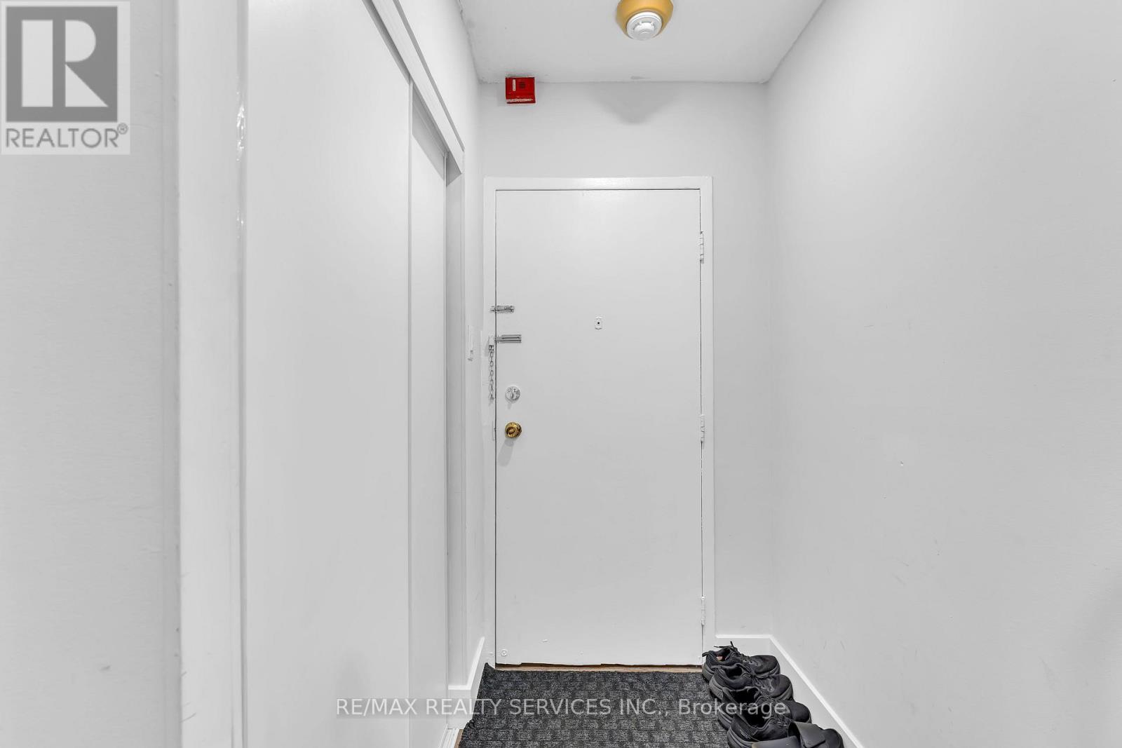 1006 - 3555 Derry Road E, Mississauga, Ontario  L4T 1B2 - Photo 12 - W13072114
