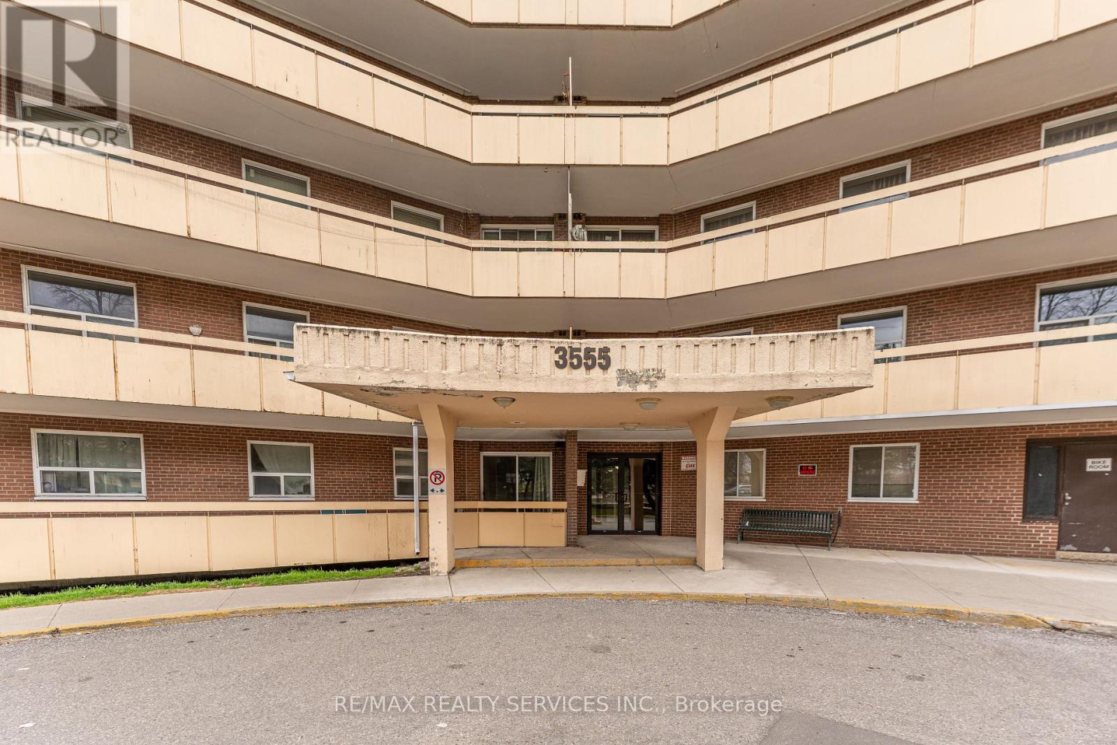1006 - 3555 Derry Road E, Mississauga, Ontario  L4T 1B2 - Photo 5 - W13072114