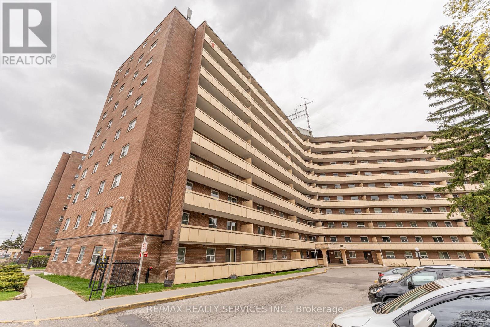 1006 - 3555 Derry Road E, Mississauga, Ontario  L4T 1B2 - Photo 2 - W13072114