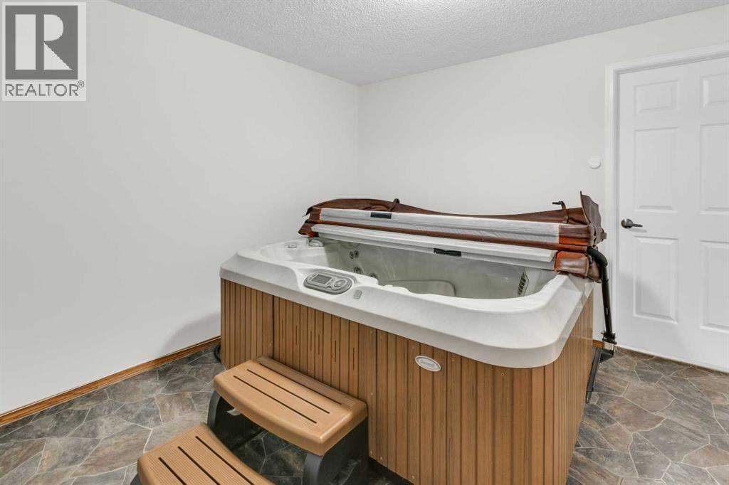 4, 604 Griffin Road W, Cochrane, Alberta  T4C 1X2 - Photo 20 - A2305404