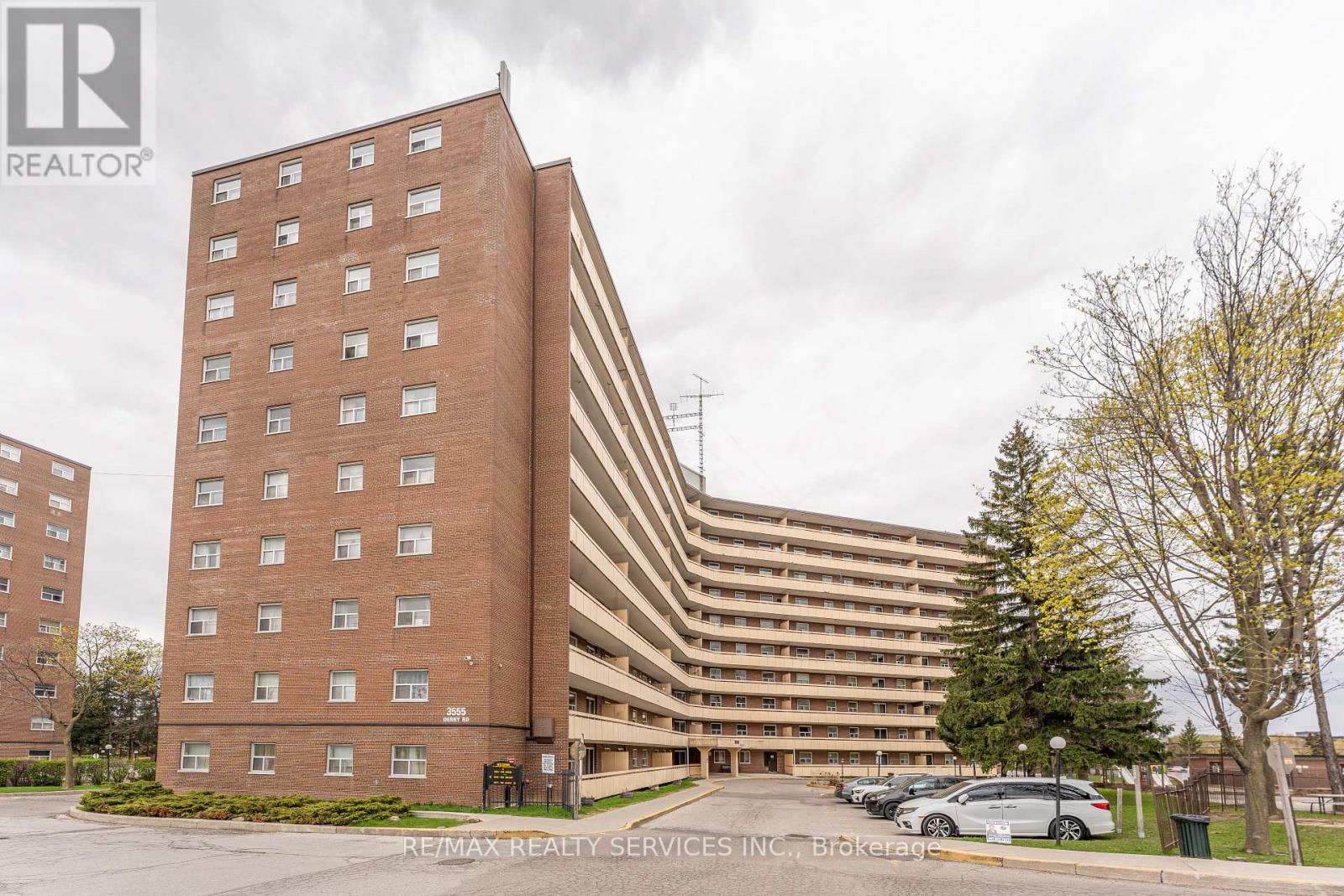 1006 - 3555 Derry Road E, Mississauga, Ontario  L4T 1B2 - Photo 3 - W13072114