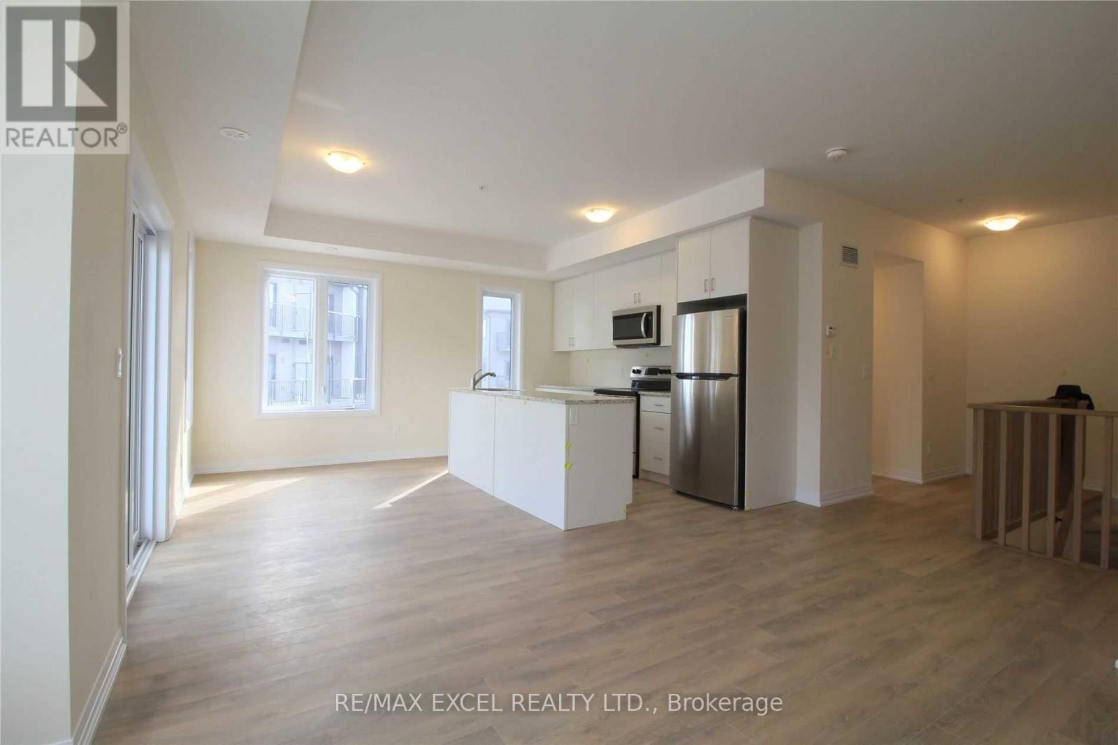 304 - 2635 William Jackson Drive, Pickering, Ontario  L1P 2V8 - Photo 2 - E12814930