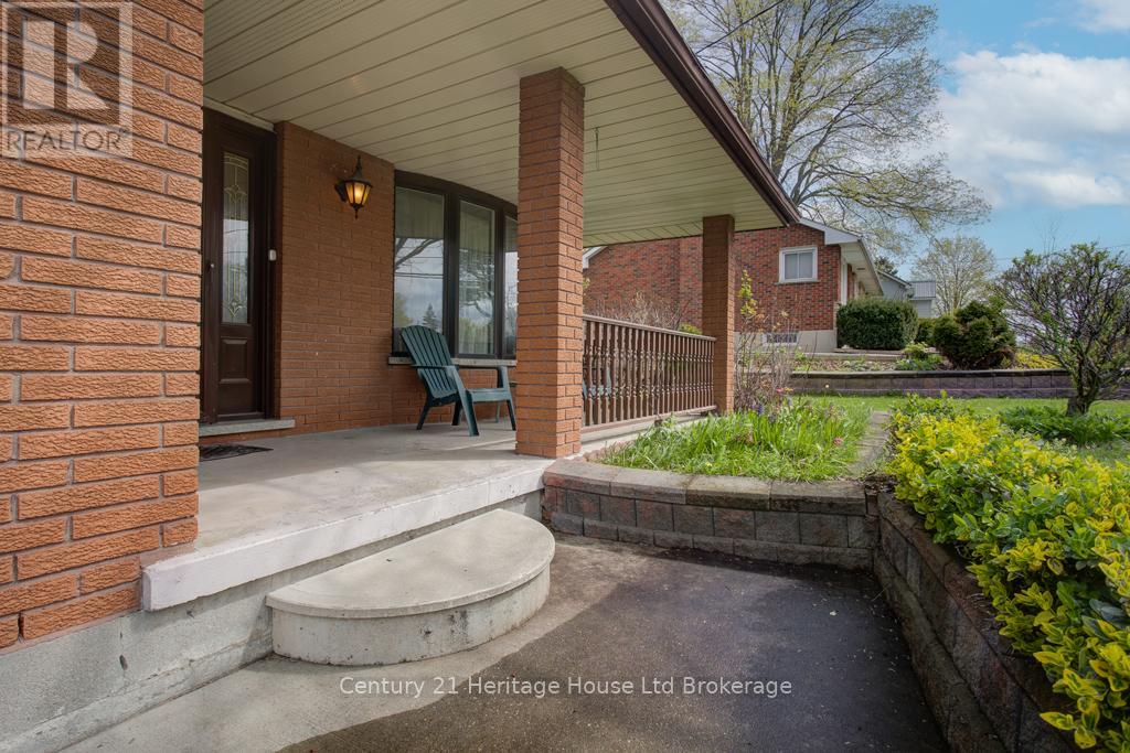 165 Park Row, Woodstock, Ontario  N4S 1V9 - Photo 3 - X13086184