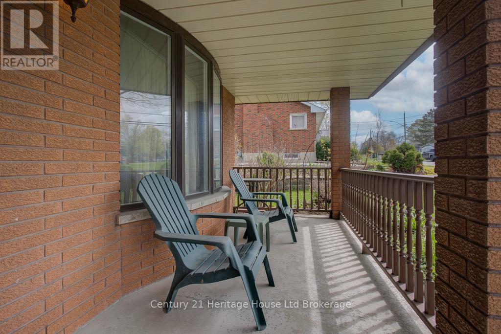 165 Park Row, Woodstock, Ontario  N4S 1V9 - Photo 4 - X13086184