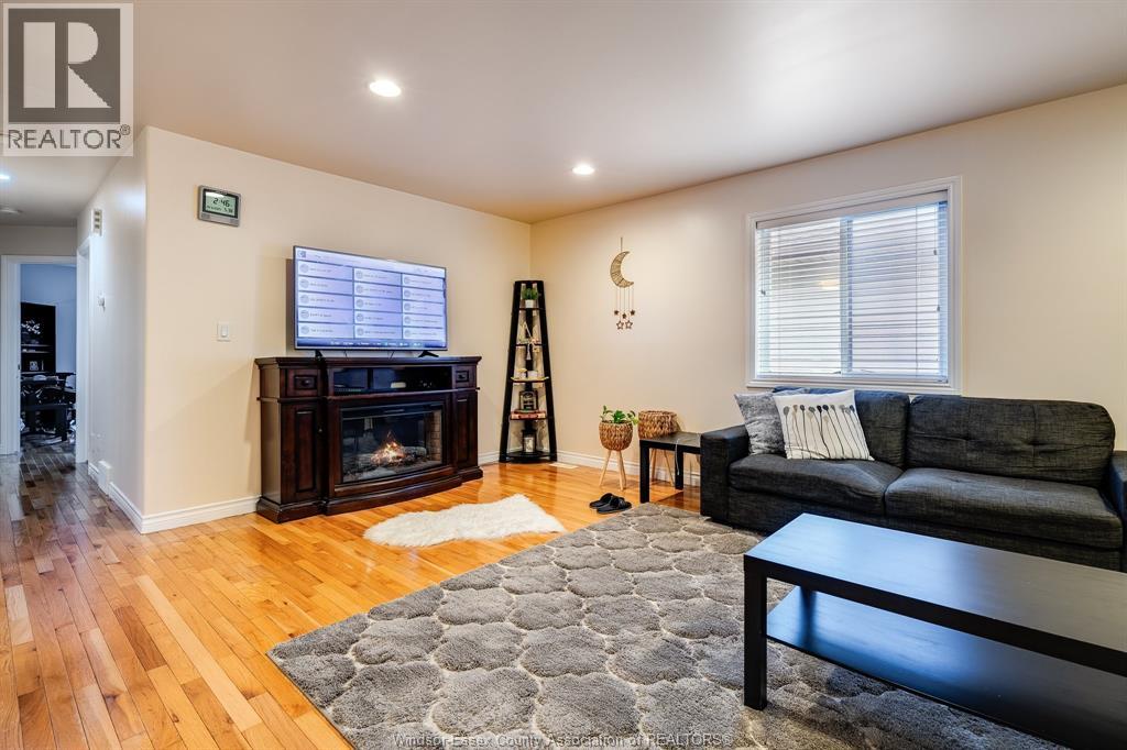 4244 Showdown Avenue, Windsor, Ontario  N9G 3B1 - Photo 4 - 26010160