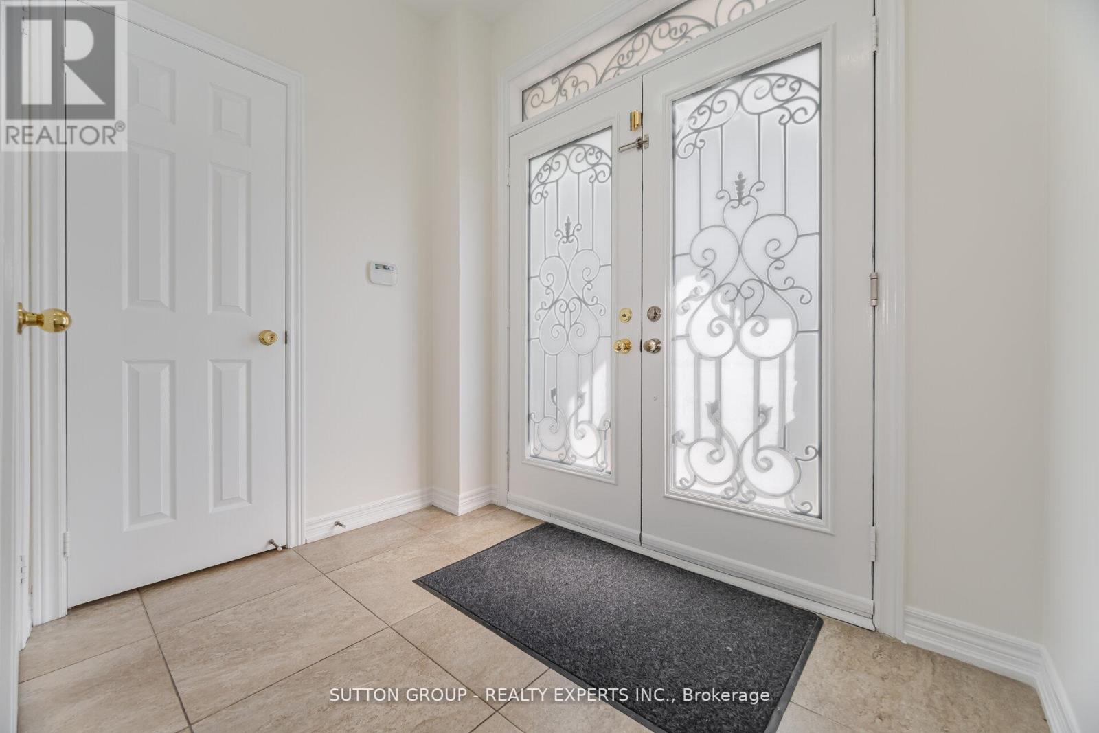 Upper - 5 Freedom Oaks Trail, Brampton, Ontario  L6P 3L1 - Photo 4 - W13086154