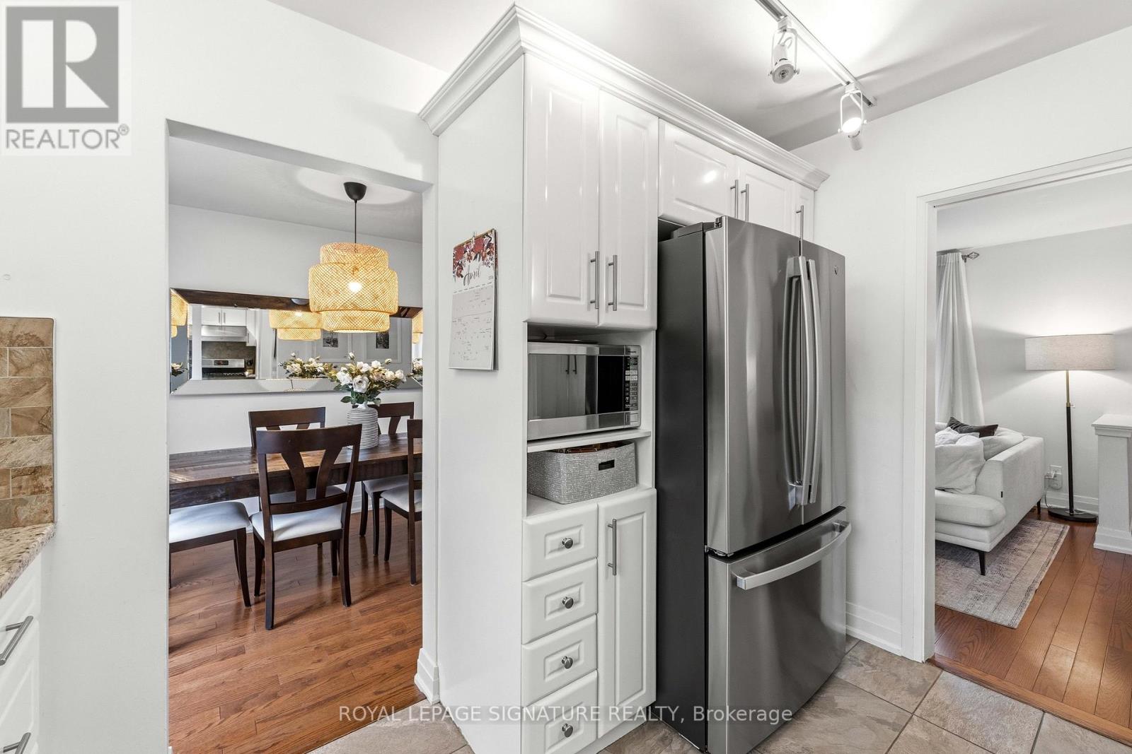32 Althea Road, Toronto, Ontario  M6S 2P2 - Photo 14 - W13086208