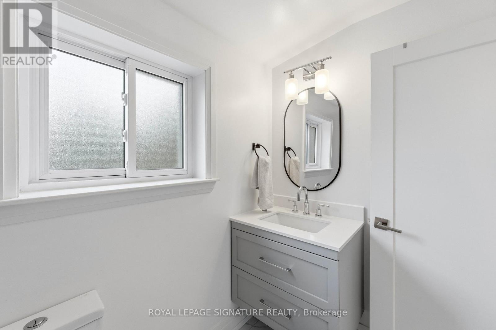32 Althea Road, Toronto, Ontario  M6S 2P2 - Photo 28 - W13086208