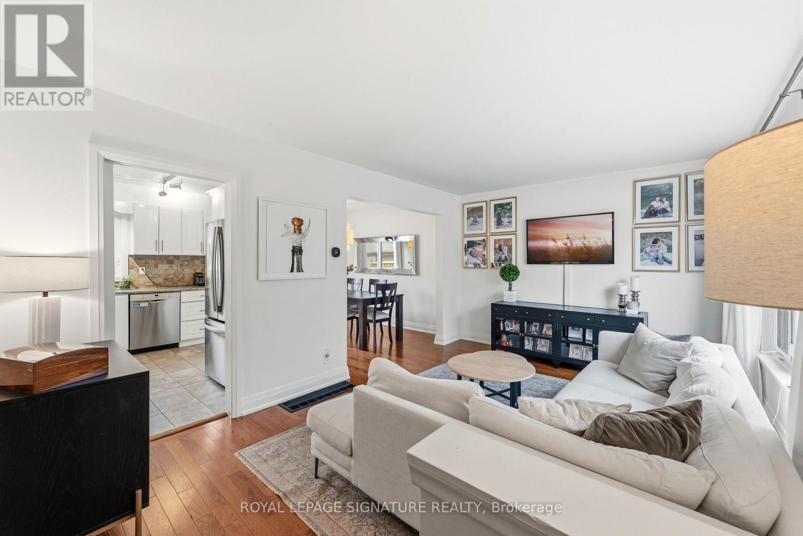 32 Althea Road, Toronto, Ontario  M6S 2P2 - Photo 3 - W13086208