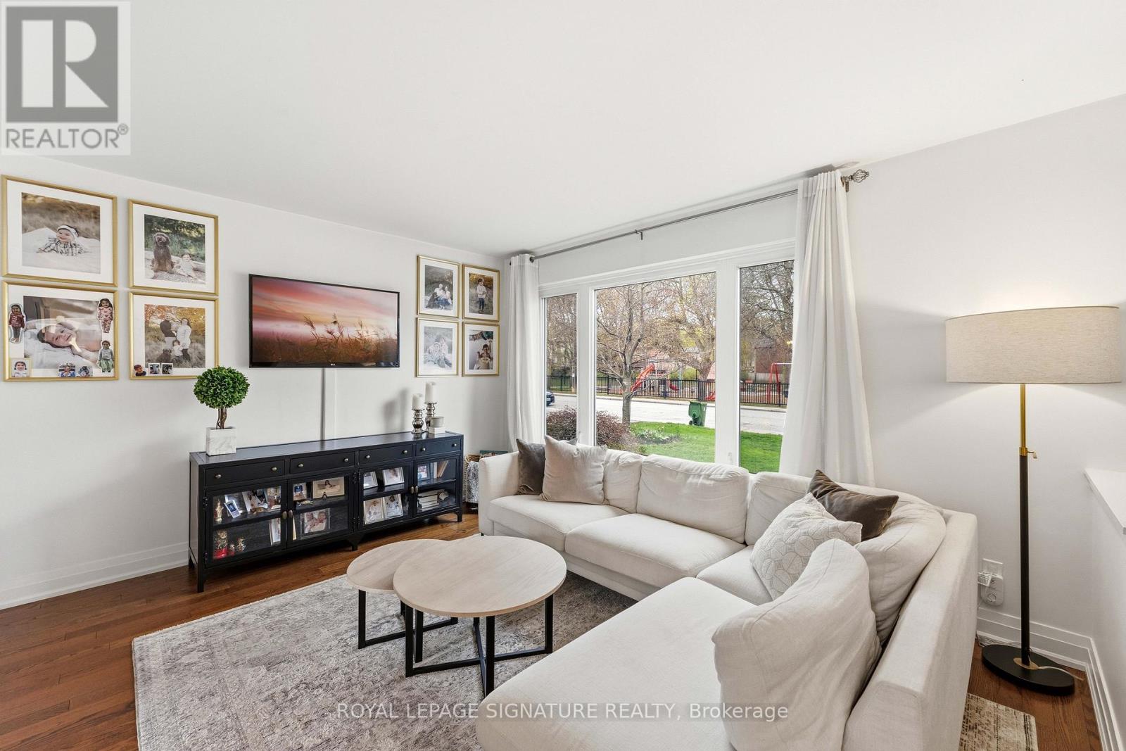 32 Althea Road, Toronto, Ontario  M6S 2P2 - Photo 5 - W13086208
