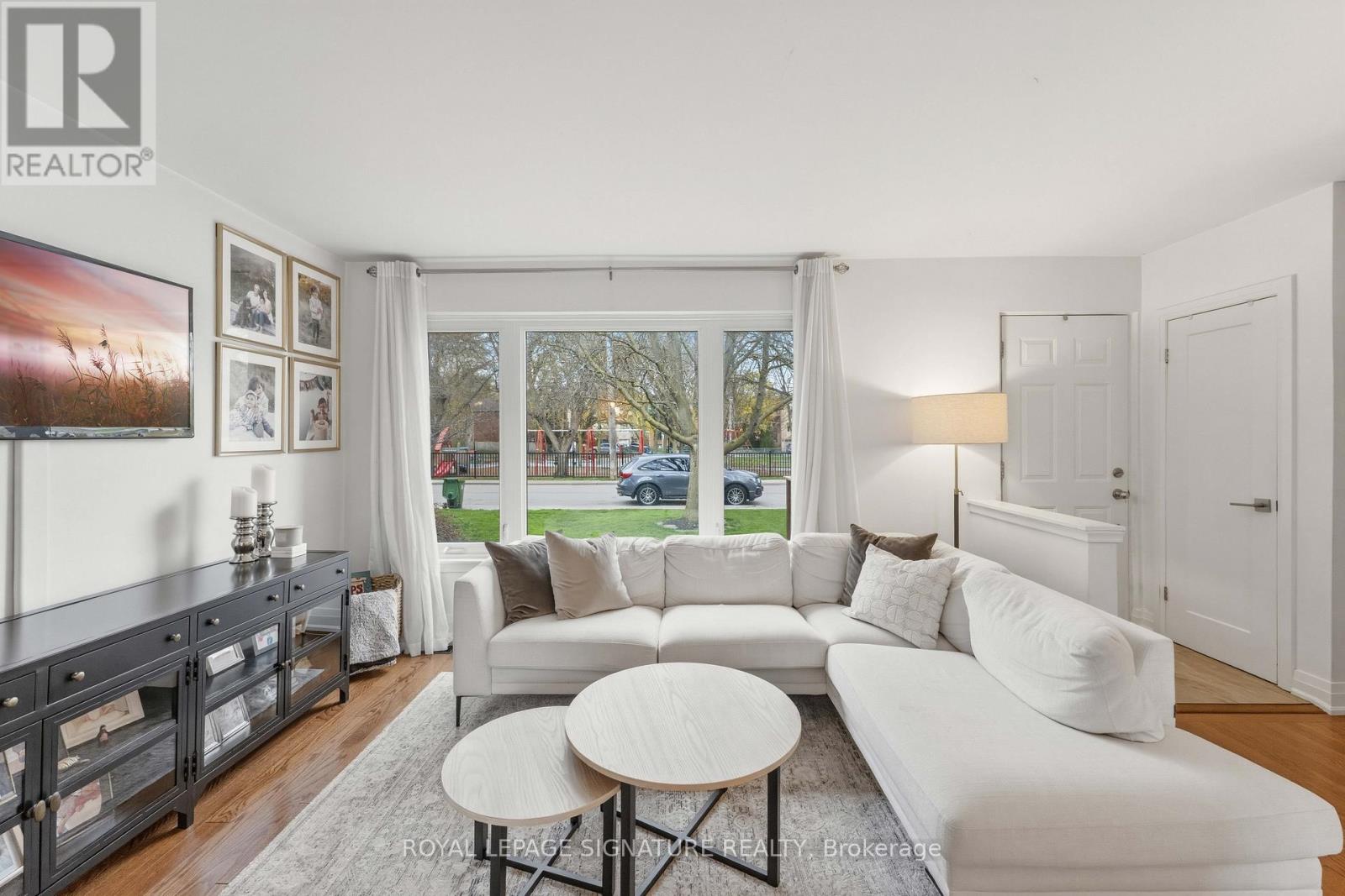 32 Althea Road, Toronto, Ontario  M6S 2P2 - Photo 6 - W13086208