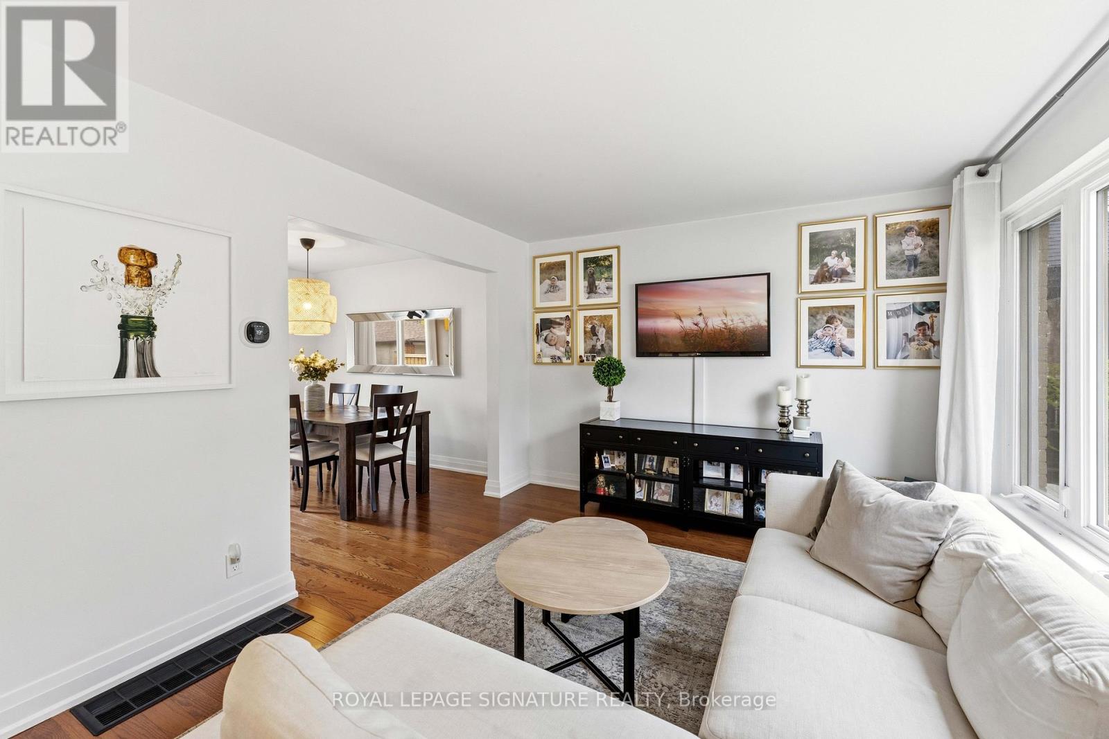 32 Althea Road, Toronto, Ontario  M6S 2P2 - Photo 9 - W13086208