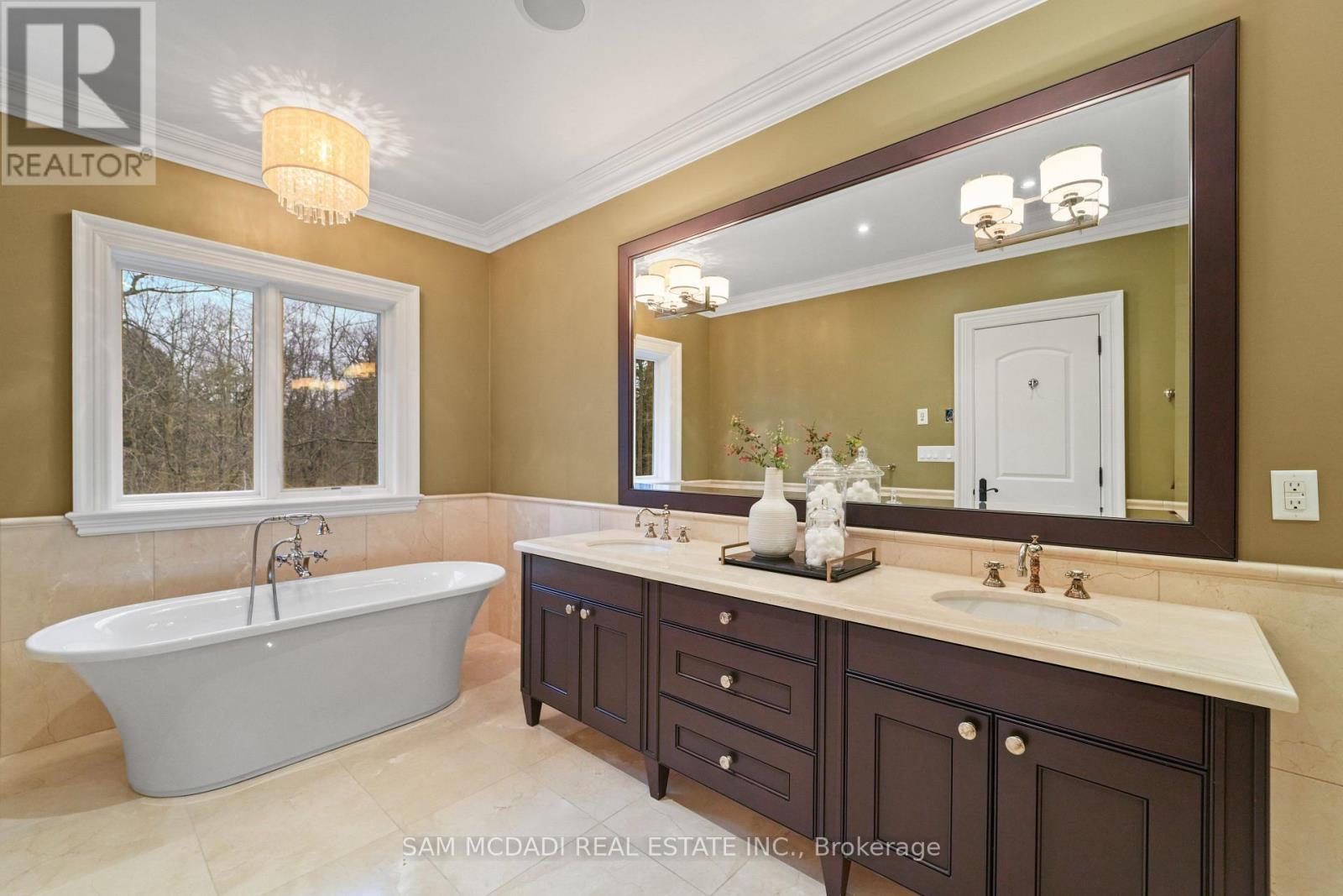 1286 Woodeden Drive, Mississauga, Ontario  L5H 2T6 - Photo 22 - W13086218