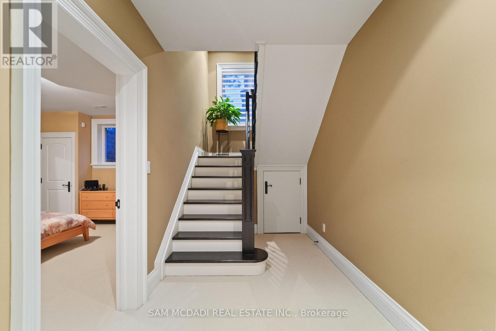 1286 Woodeden Drive, Mississauga, Ontario  L5H 2T6 - Photo 33 - W13086218