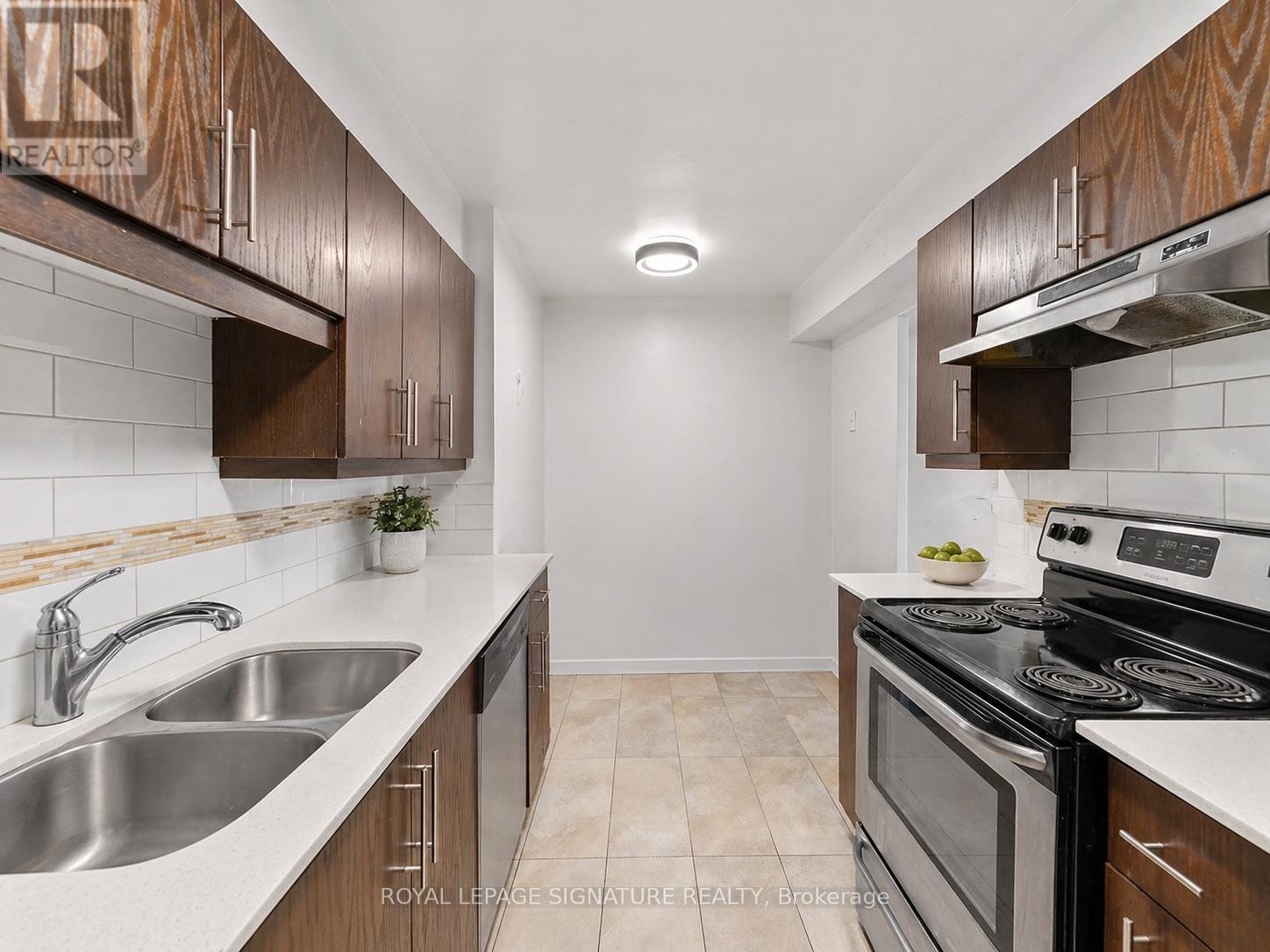 905 - 2825 Islington Avenue, Toronto, Ontario  M9L 2K1 - Photo 4 - W13086224