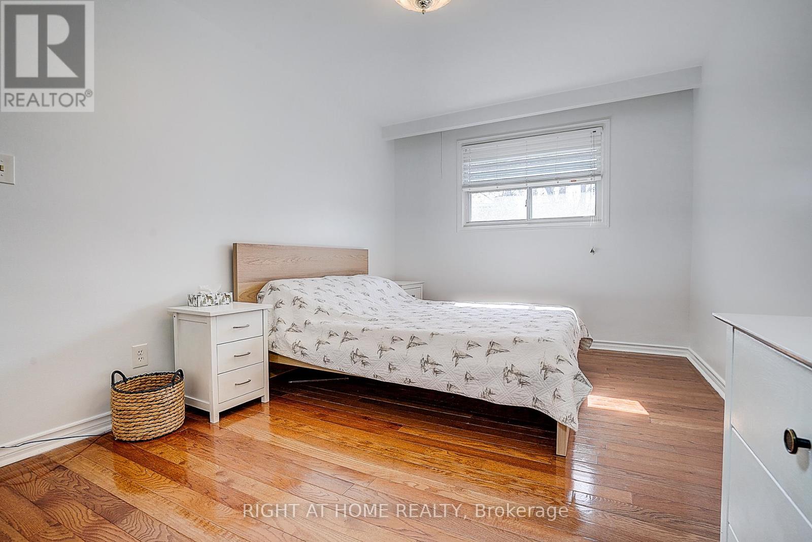 42 Franel Crescent, Toronto, Ontario  M9L 1B7 - Photo 23 - W13086228