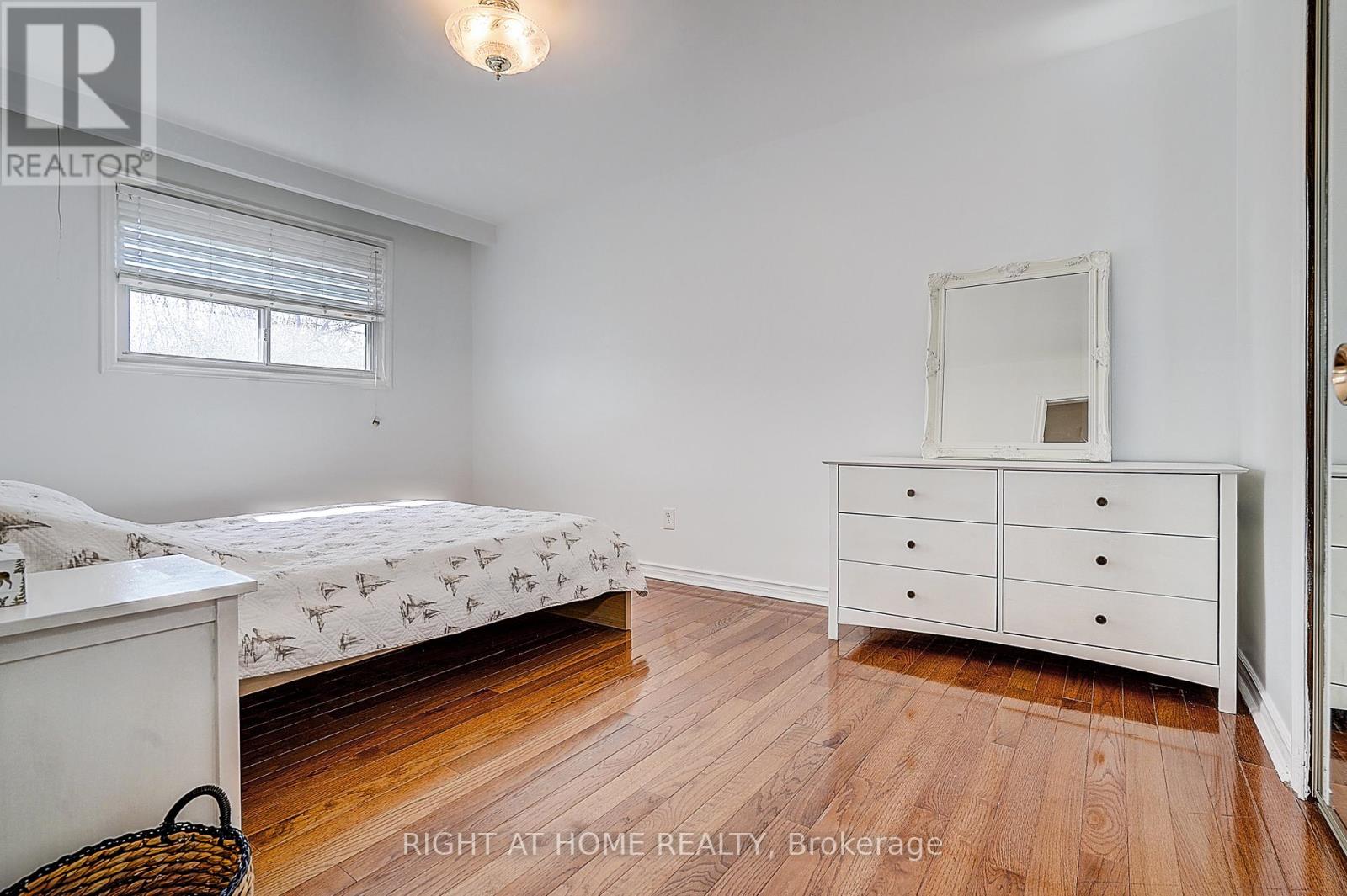 42 Franel Crescent, Toronto, Ontario  M9L 1B7 - Photo 25 - W13086228