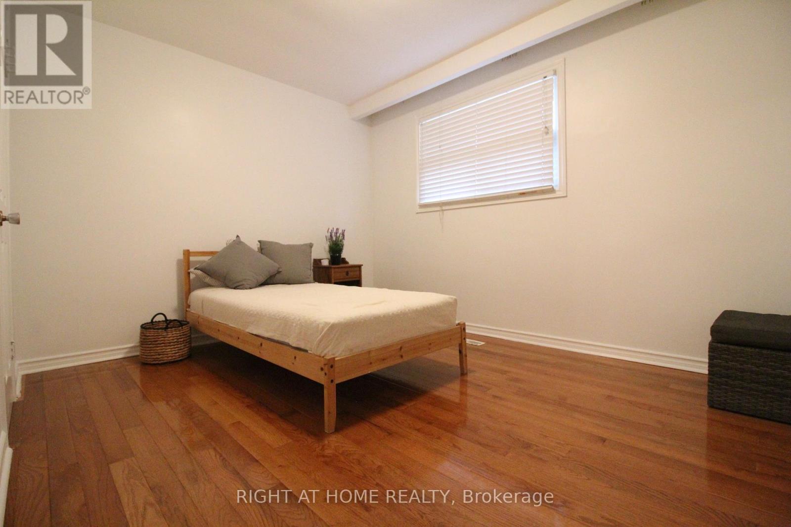42 Franel Crescent, Toronto, Ontario  M9L 1B7 - Photo 27 - W13086228