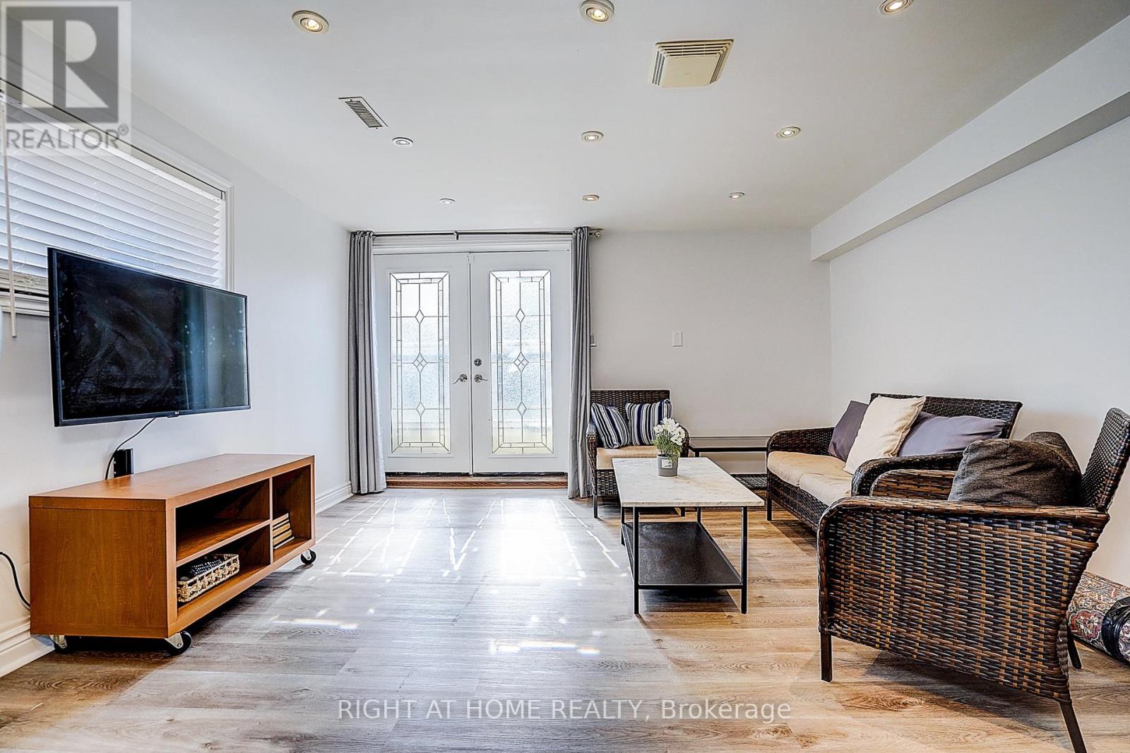 42 Franel Crescent, Toronto, Ontario  M9L 1B7 - Photo 41 - W13086228
