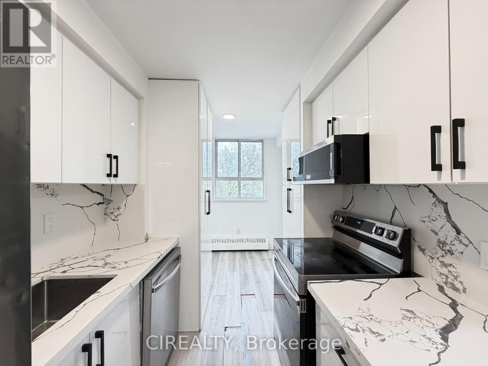 411 - 1615 Bloor Street, Mississauga, Ontario  L4X 1S2 - Photo 2 - W13086232