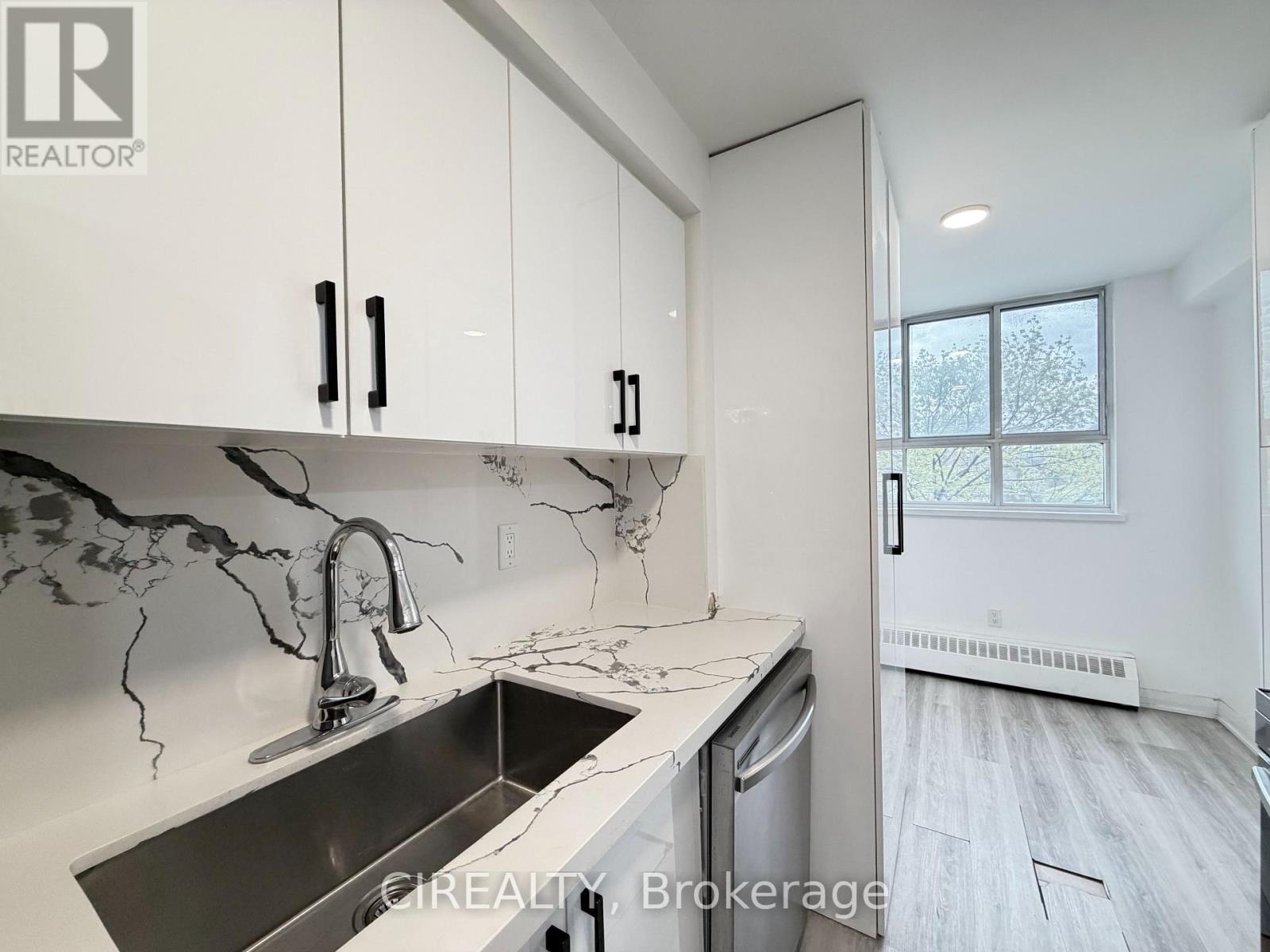 411 - 1615 Bloor Street, Mississauga, Ontario  L4X 1S2 - Photo 4 - W13086232