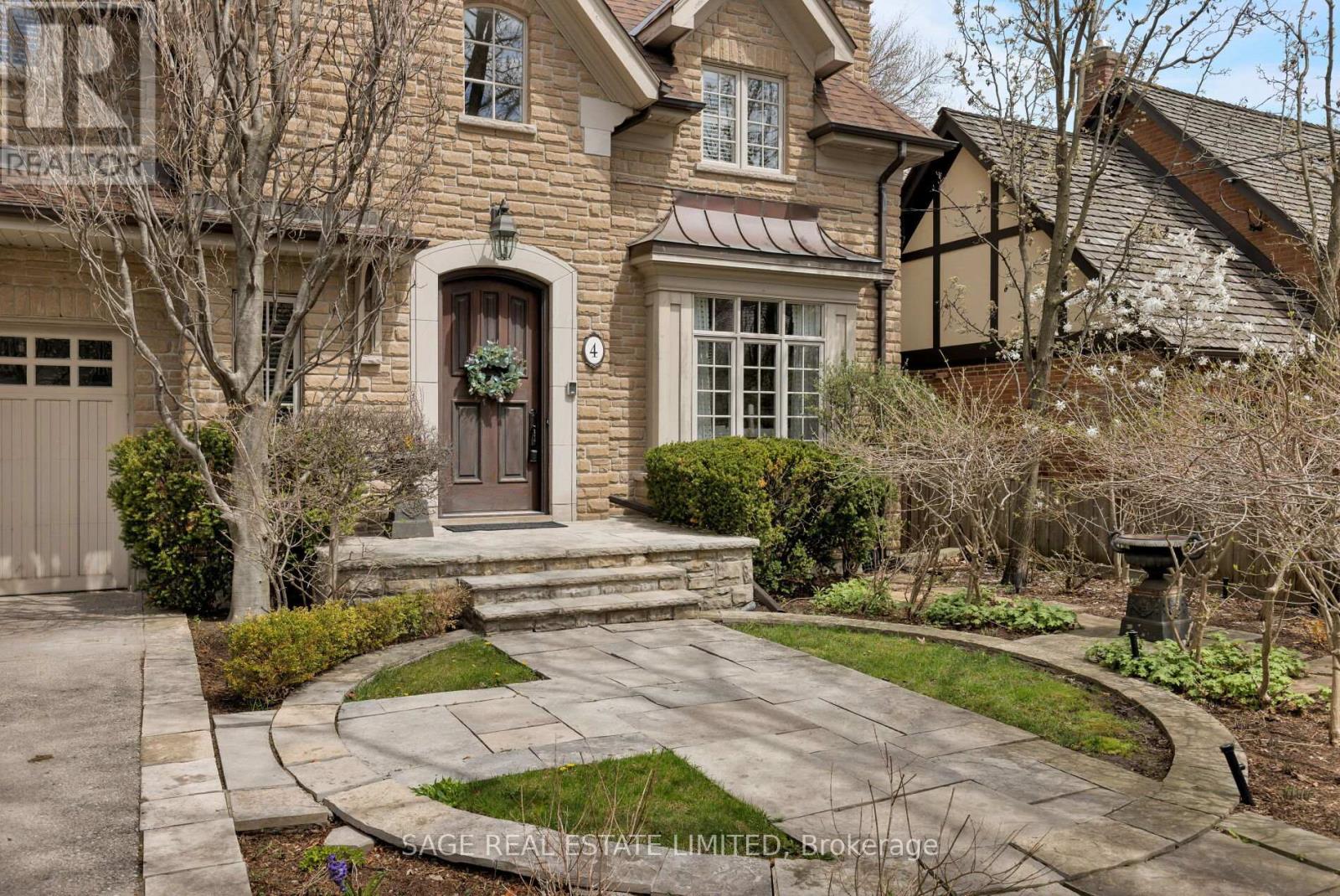 4 Reigate Road, Toronto, Ontario  M9A 2Y2 - Photo 2 - W13086240