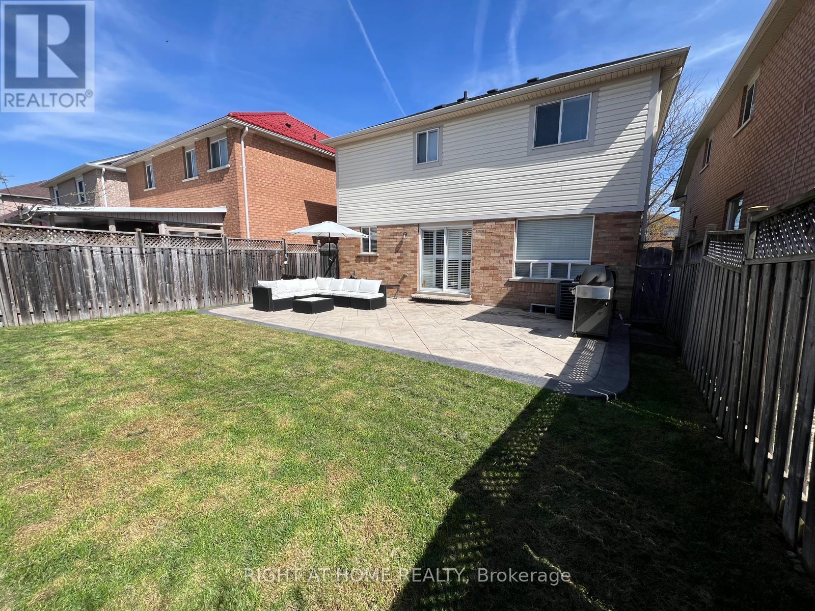 10 Charleswood Circle, Brampton, Ontario  L7A 1Z1 - Photo 24 - W13086260