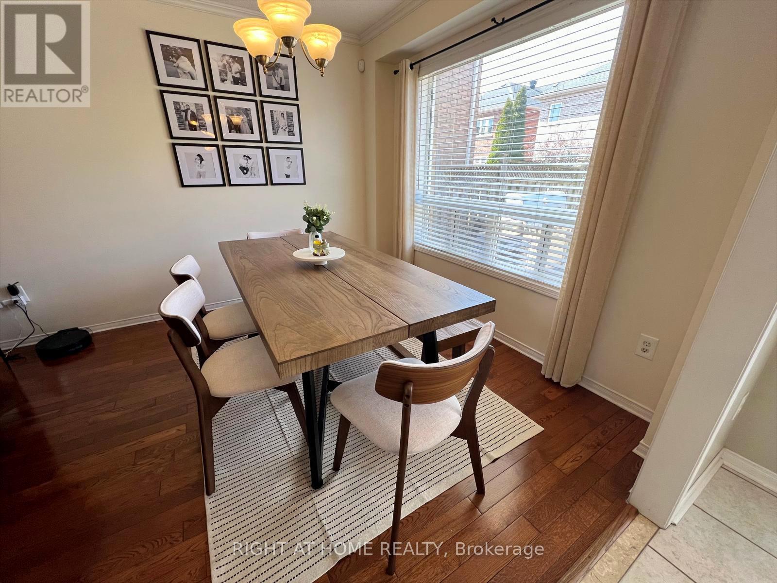 10 Charleswood Circle, Brampton, Ontario  L7A 1Z1 - Photo 8 - W13086260