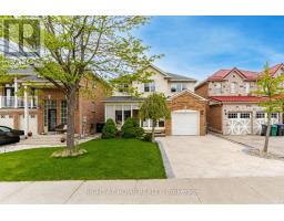 10 CHARLESWOOD CIRCLE, Brampton, Ontario