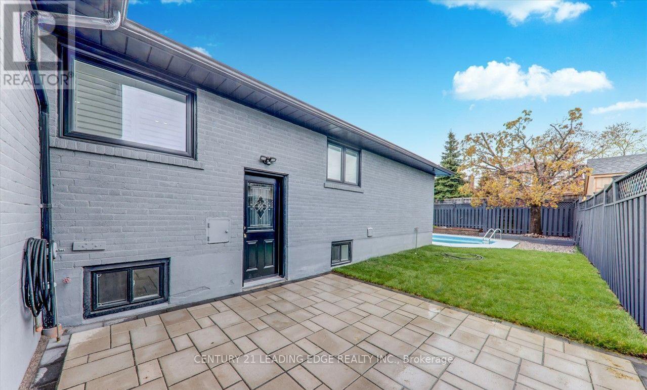 2b Horizon Crescent, Toronto, Ontario  M1T 2G3 - Photo 12 - E13081280
