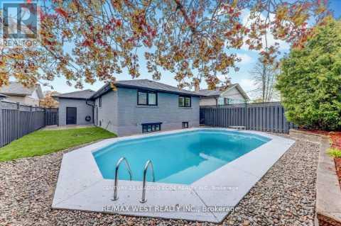 2b Horizon Crescent, Toronto, Ontario  M1T 2G3 - Photo 14 - E13081280