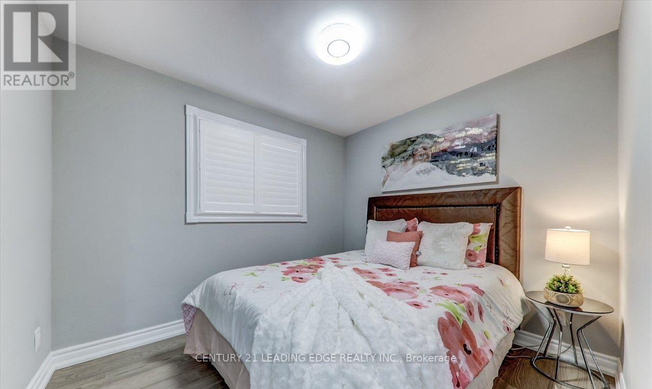2b Horizon Crescent, Toronto, Ontario  M1T 2G3 - Photo 7 - E13081280