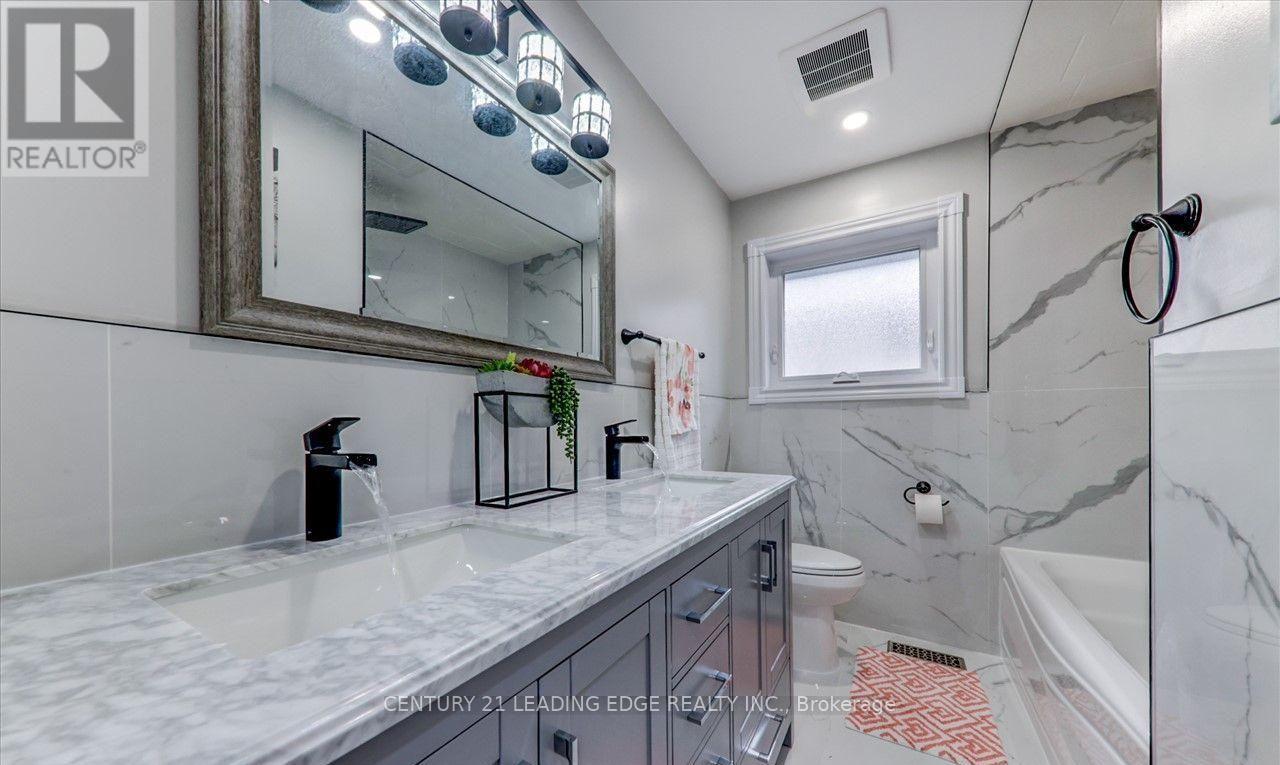 2b Horizon Crescent, Toronto, Ontario  M1T 2G3 - Photo 8 - E13081280