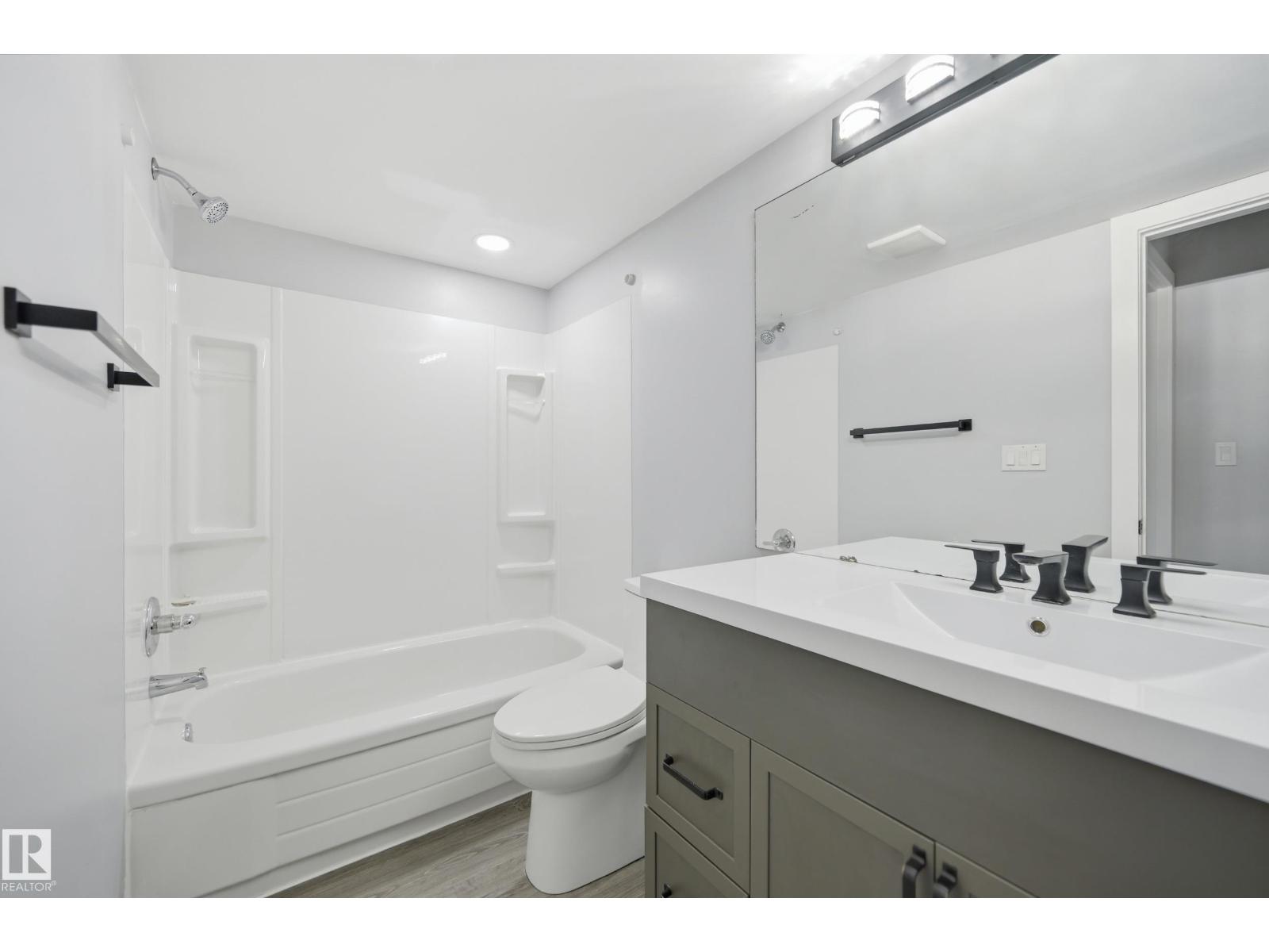 Unknown Address, ,     - Photo 23 - E4485813