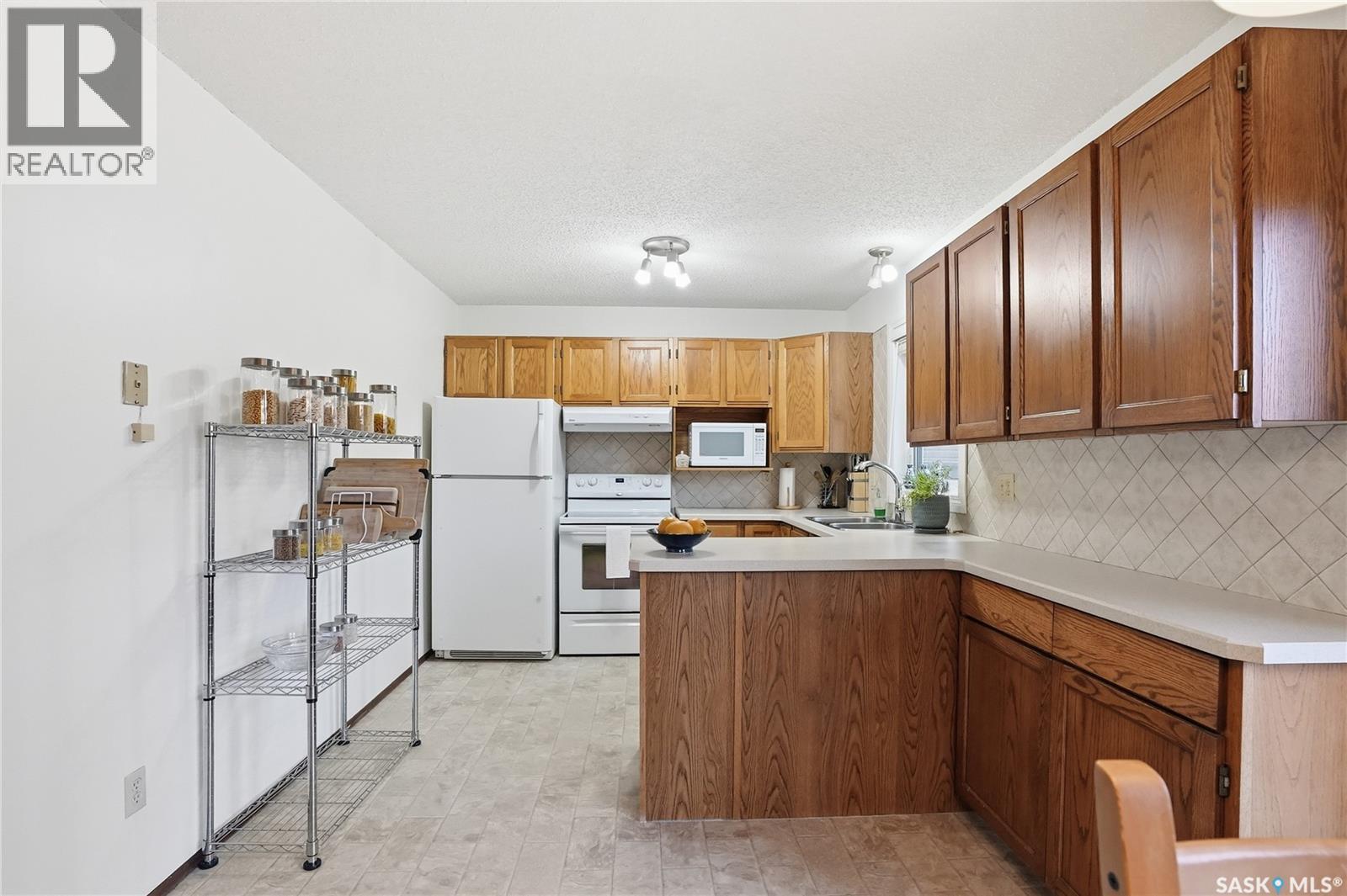 174 Rao Crescent, Saskatoon, Saskatchewan  S7K 6V9 - Photo 12 - SK034898