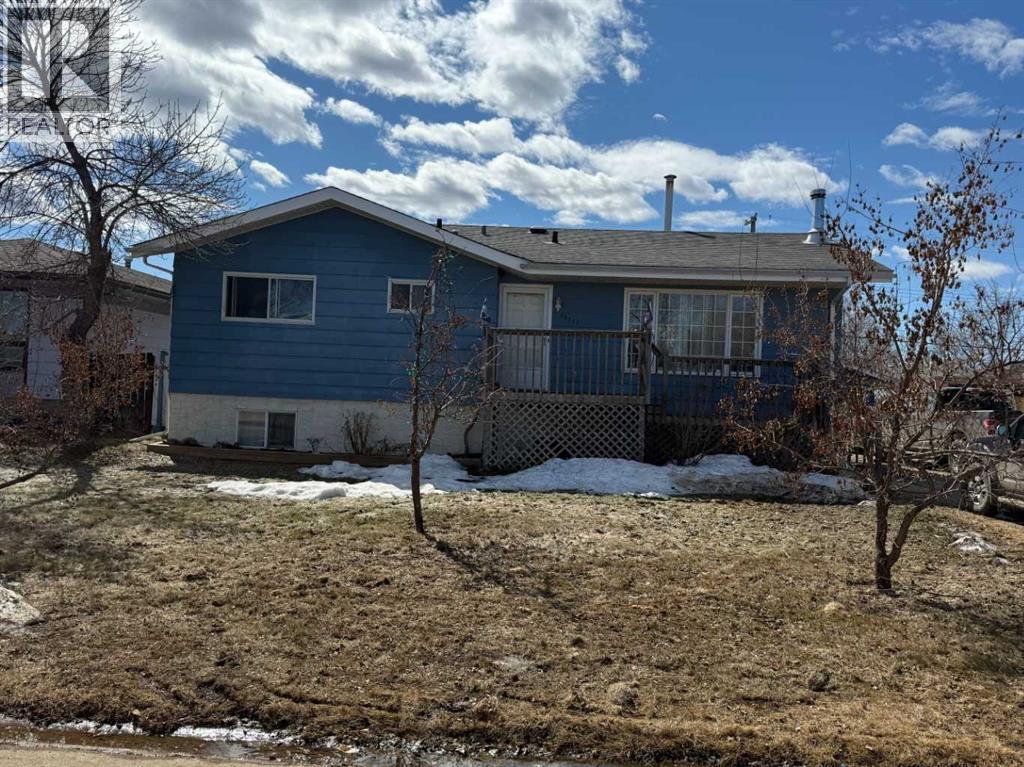 10311 106 Avenue, High Level, Alberta  T0H 1Z0 - Photo 1 - A2307916