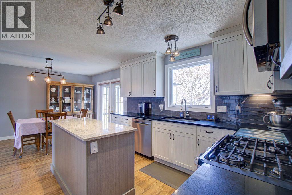 5338 5 Street W, Claresholm, Alberta  T0L 0T0 - Photo 13 - A2300430