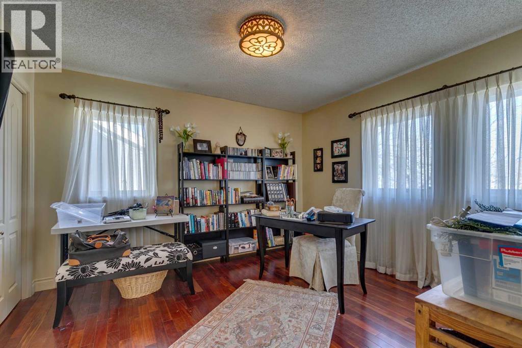 1302 Frontenac Avenue SW, Calgary, Alberta  T2B 1B6 - Photo 22 - A2265694