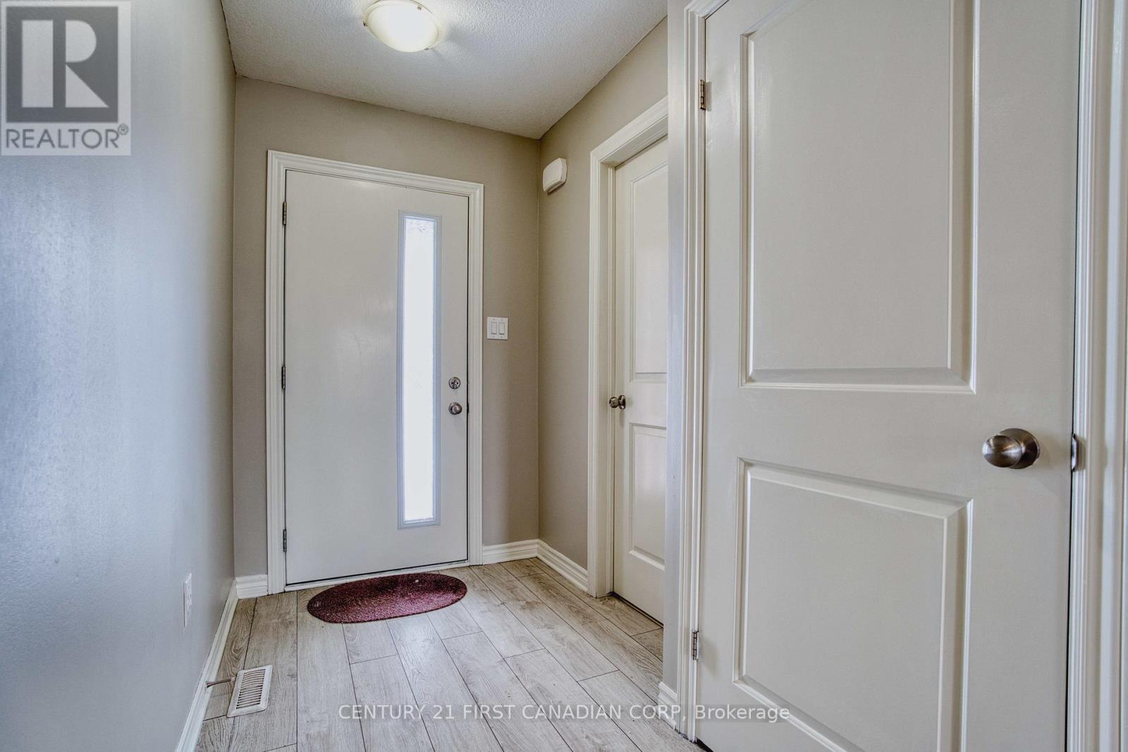 1323 Michael Circle, London East, Ontario  N5V 0B8 - Photo 5 - X13086540