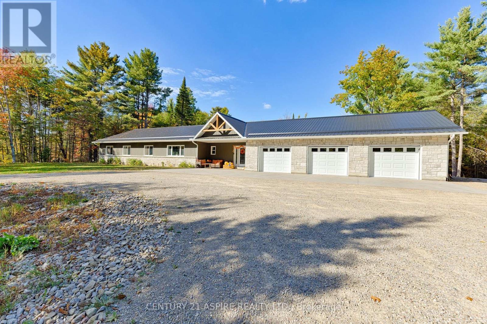 544 Marsh Road, North Algona Wilberforce, Ontario  K8A 6W4 - Photo 3 - X13086346