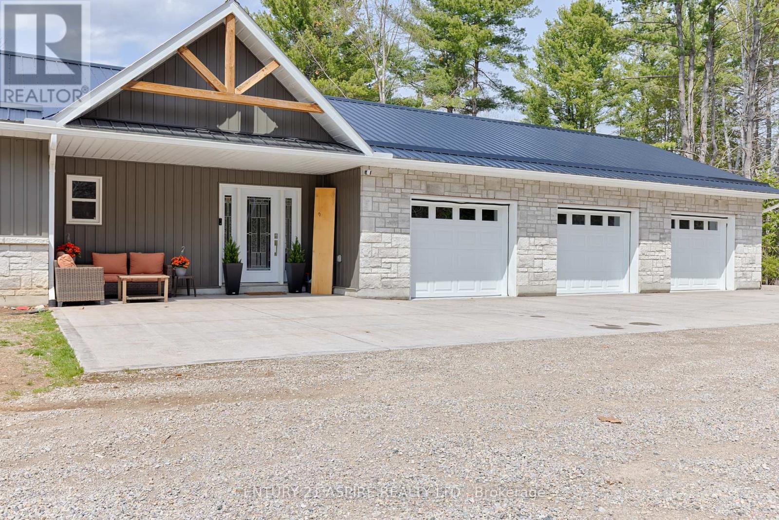 544 Marsh Road, North Algona Wilberforce, Ontario  K8A 6W4 - Photo 4 - X13086346