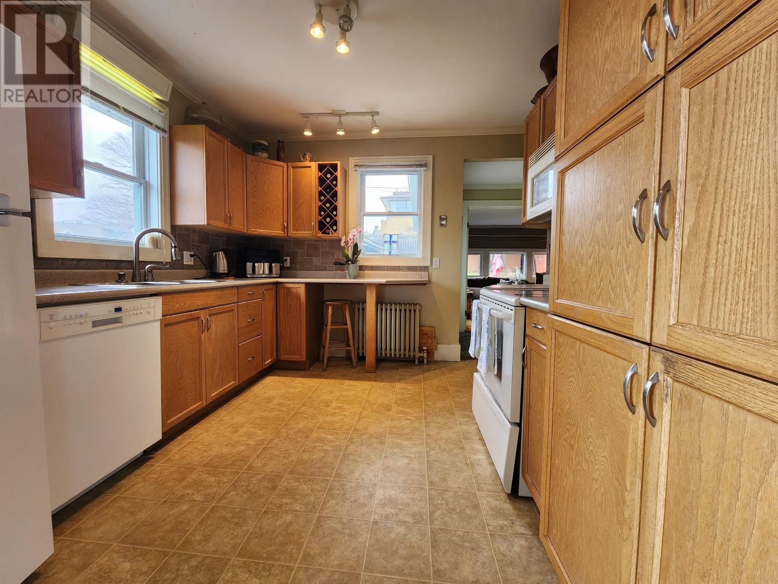 210 High St S, Thunder Bay, Ontario  P7B 3K6 - Photo 11 - TB2600897