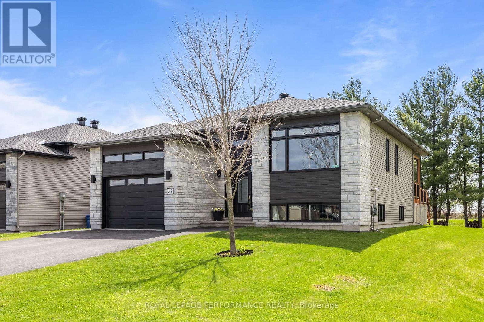 27 Richer Street, North Stormont, Ontario  K0A 1R0 - Photo 2 - X13086372