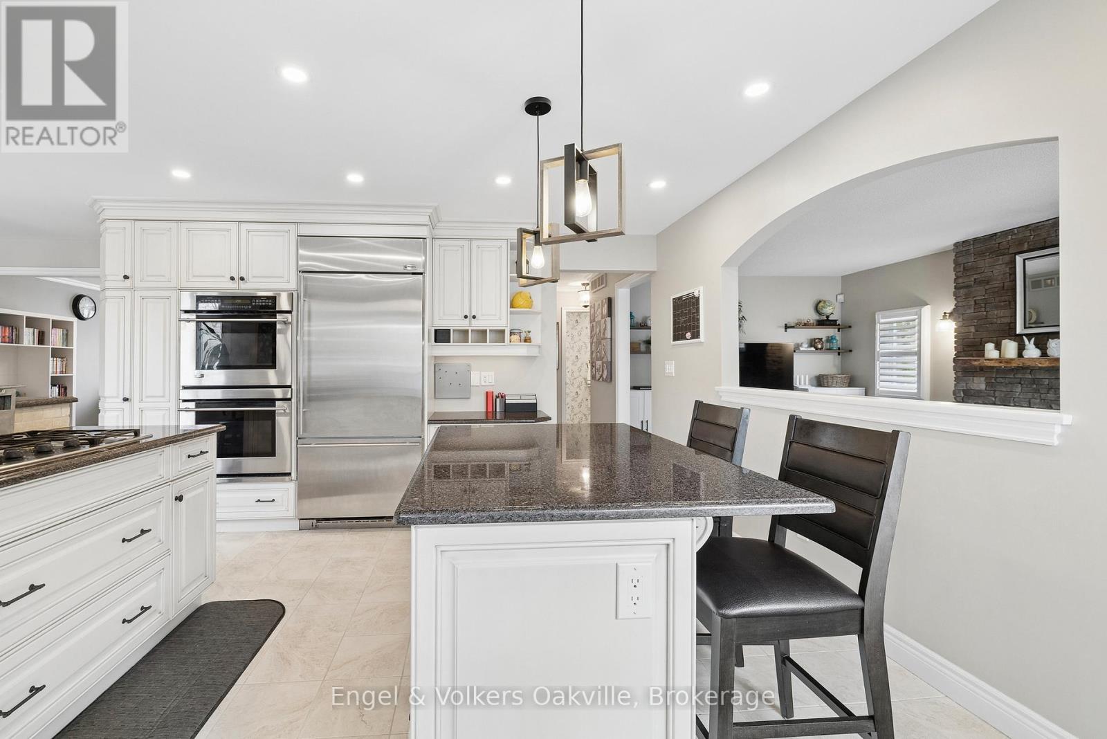 1375 Falgarwood Drive, Oakville, Ontario  L6H 2P4 - Photo 12 - W13086296