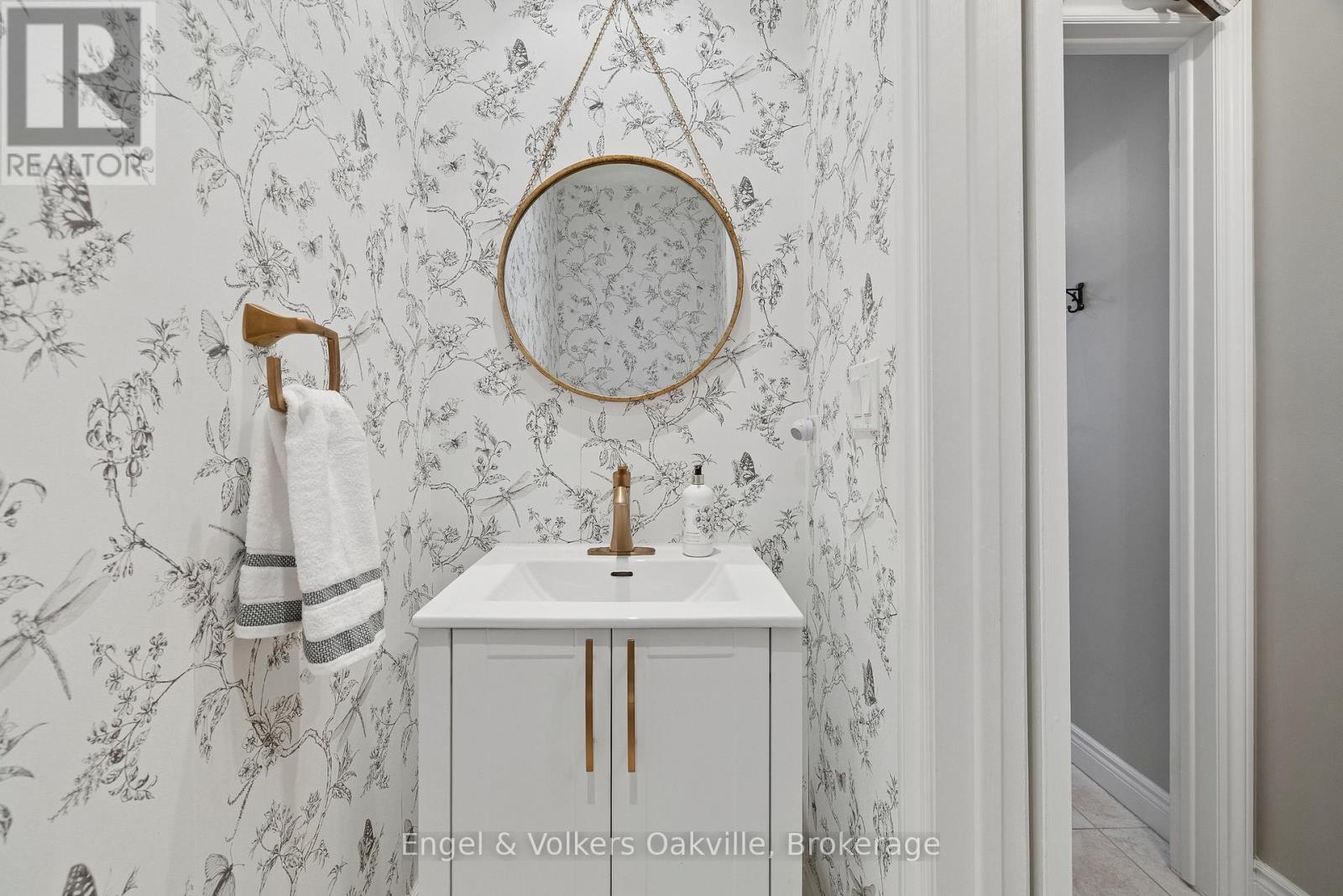 1375 Falgarwood Drive, Oakville, Ontario  L6H 2P4 - Photo 21 - W13086296