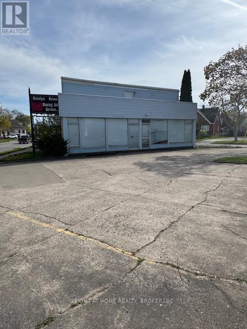 279 Niagara Street, St. Catharines, Ontario  L2M 4V8 - Photo 2 - X13086360